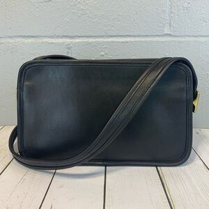 Elegant Black Leather Crossbody Bag